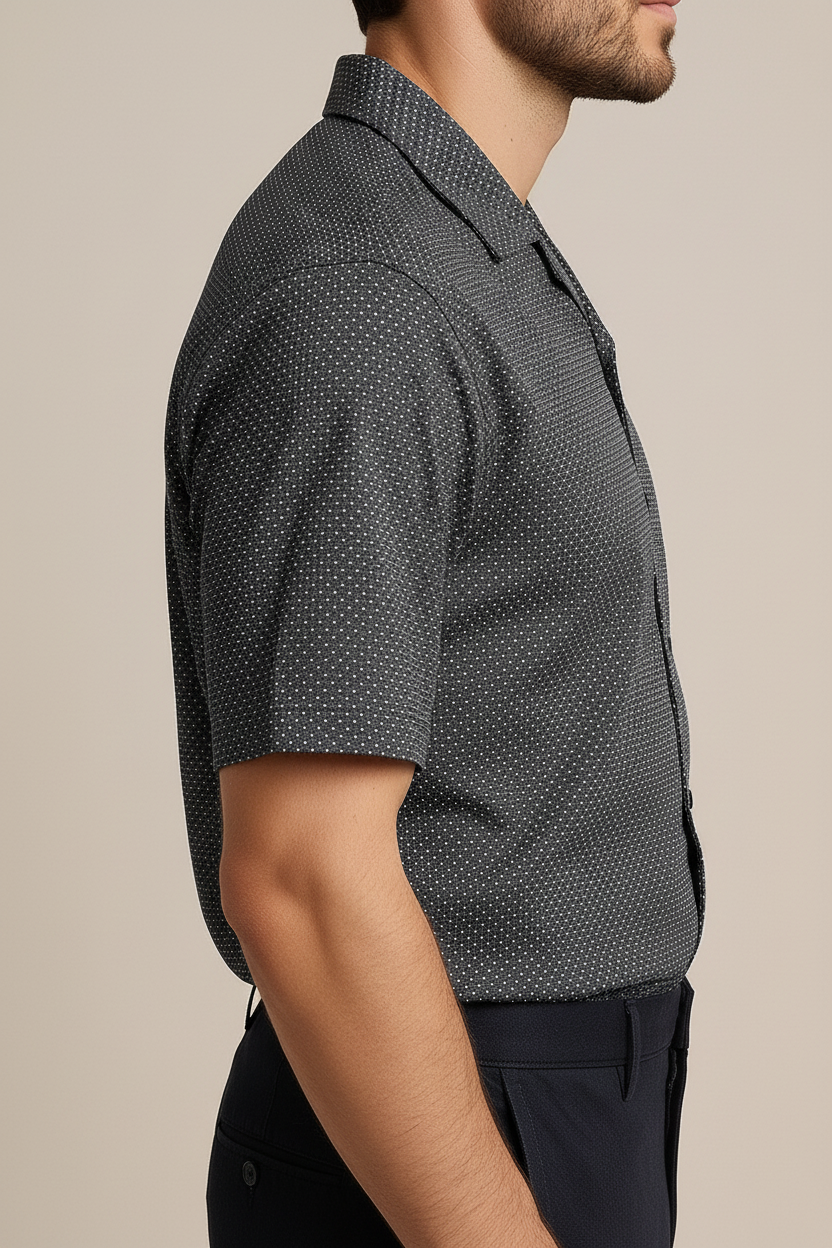 Men’s Short-Sleeve Dark Grey Printed Cuban Collar Shirt – Lightweight Casual Button-Up for Summer & Smart-Casual Wear